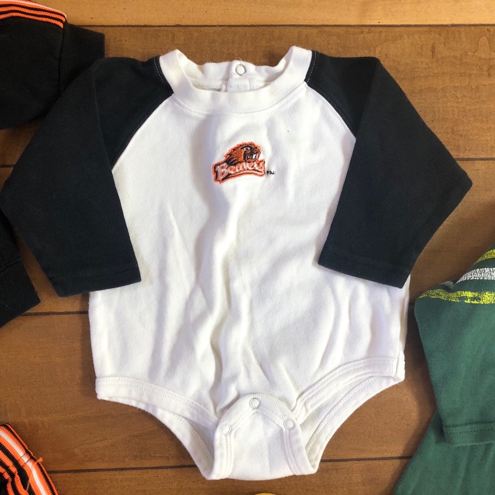 Sporty Baby 6 Piece Lot. ⚽️⚾️🏀🏈 Sz 6-9 months. - Picture 3 of 5